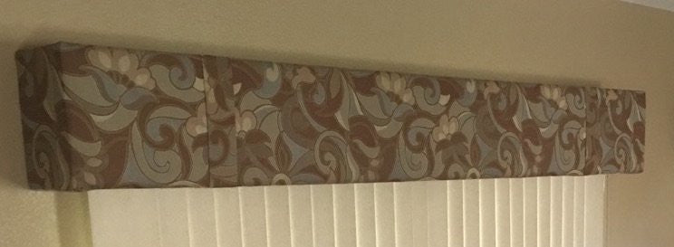 Cosmopolitian  Cornice Kits - 15" Drop