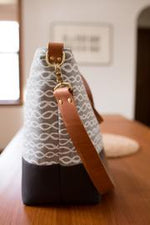 Explorer Tote