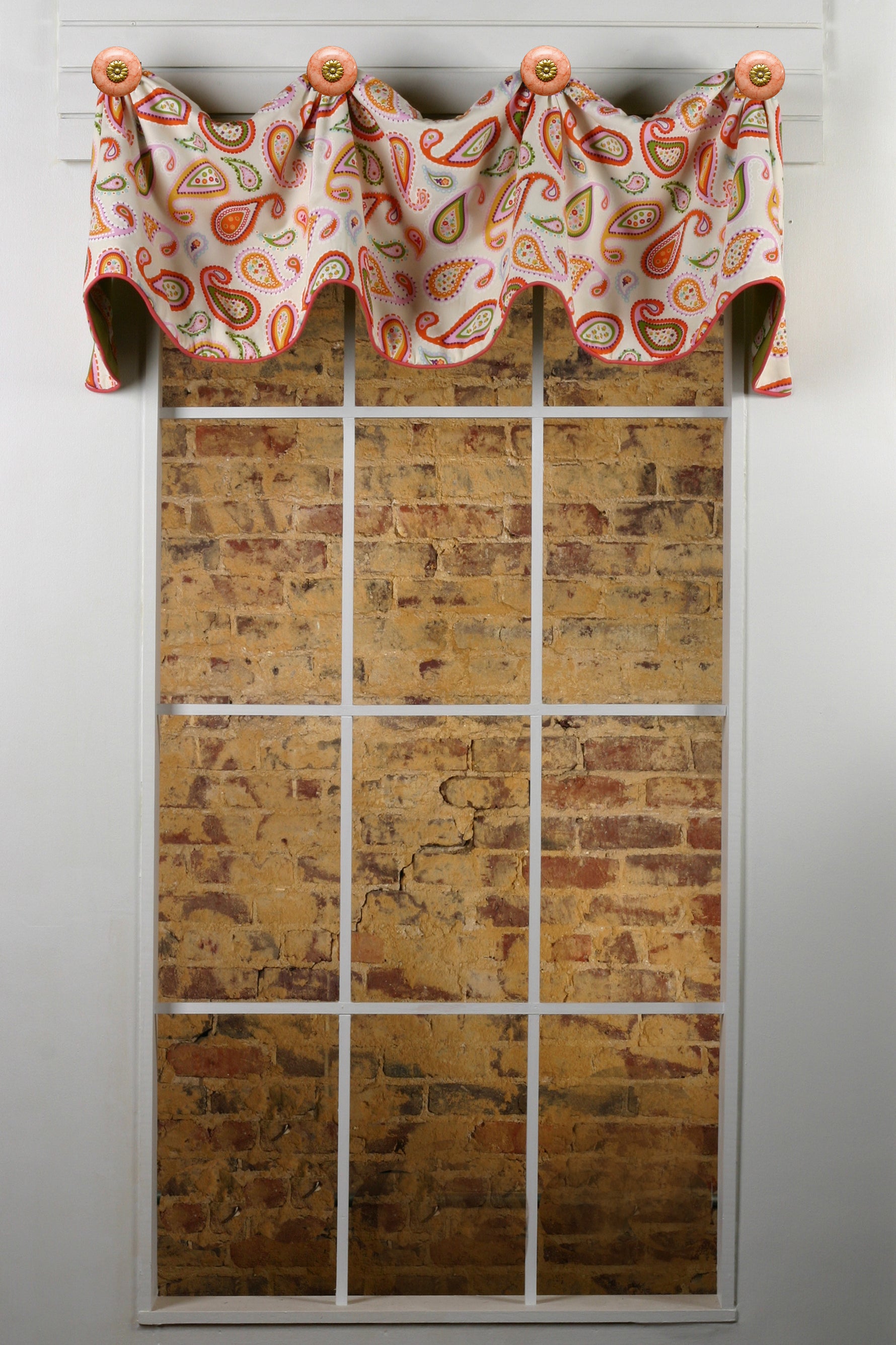 Great pattern for a new look to any window.  Mims Valance Pattern