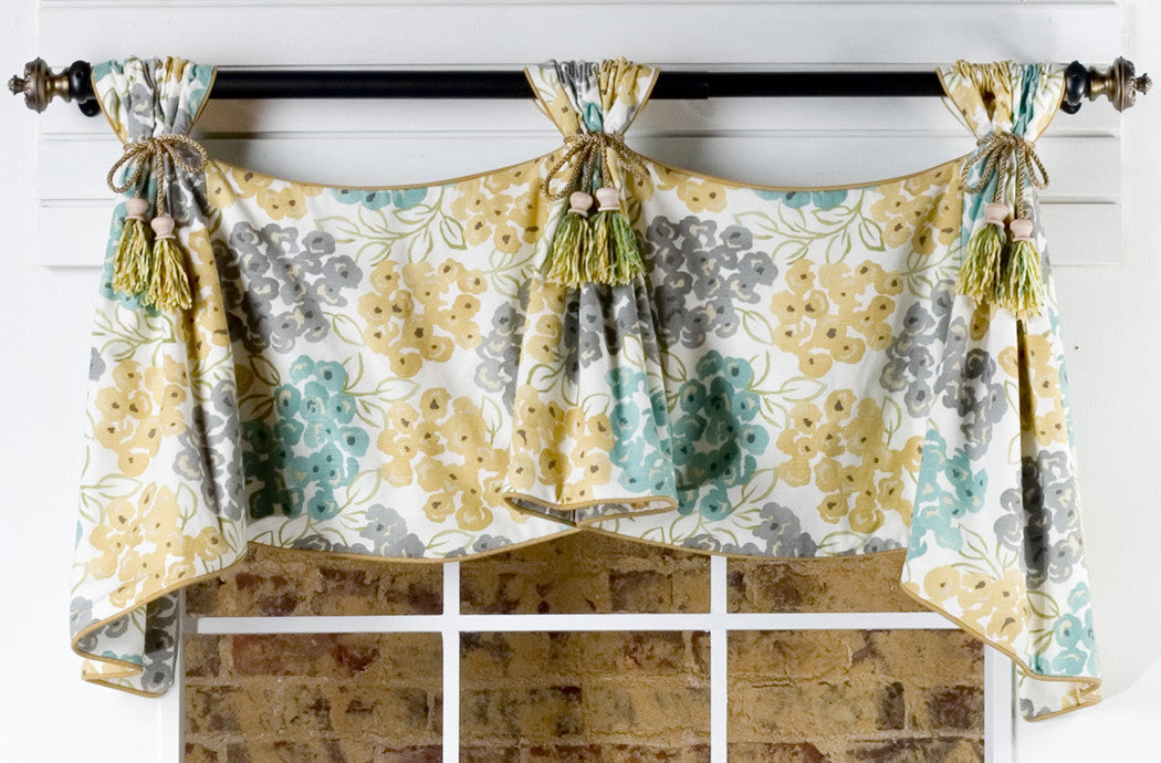 Celebrity Valance by Pate Meadows on Home Sewing Depot
